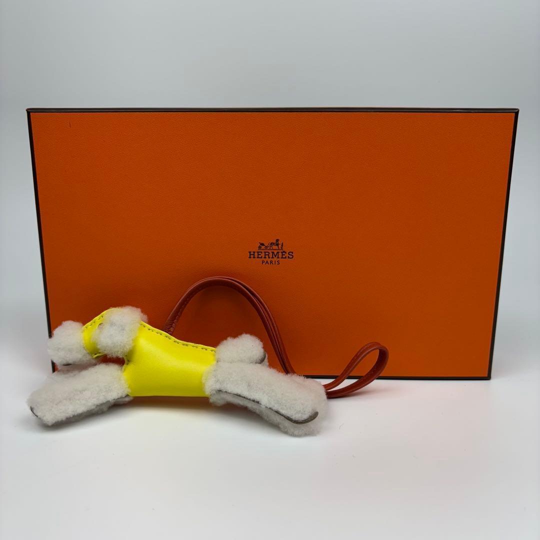 美品✨エルメス バディチャーム 犬 アニマル ドッグ レザー ライムイエロー 黄