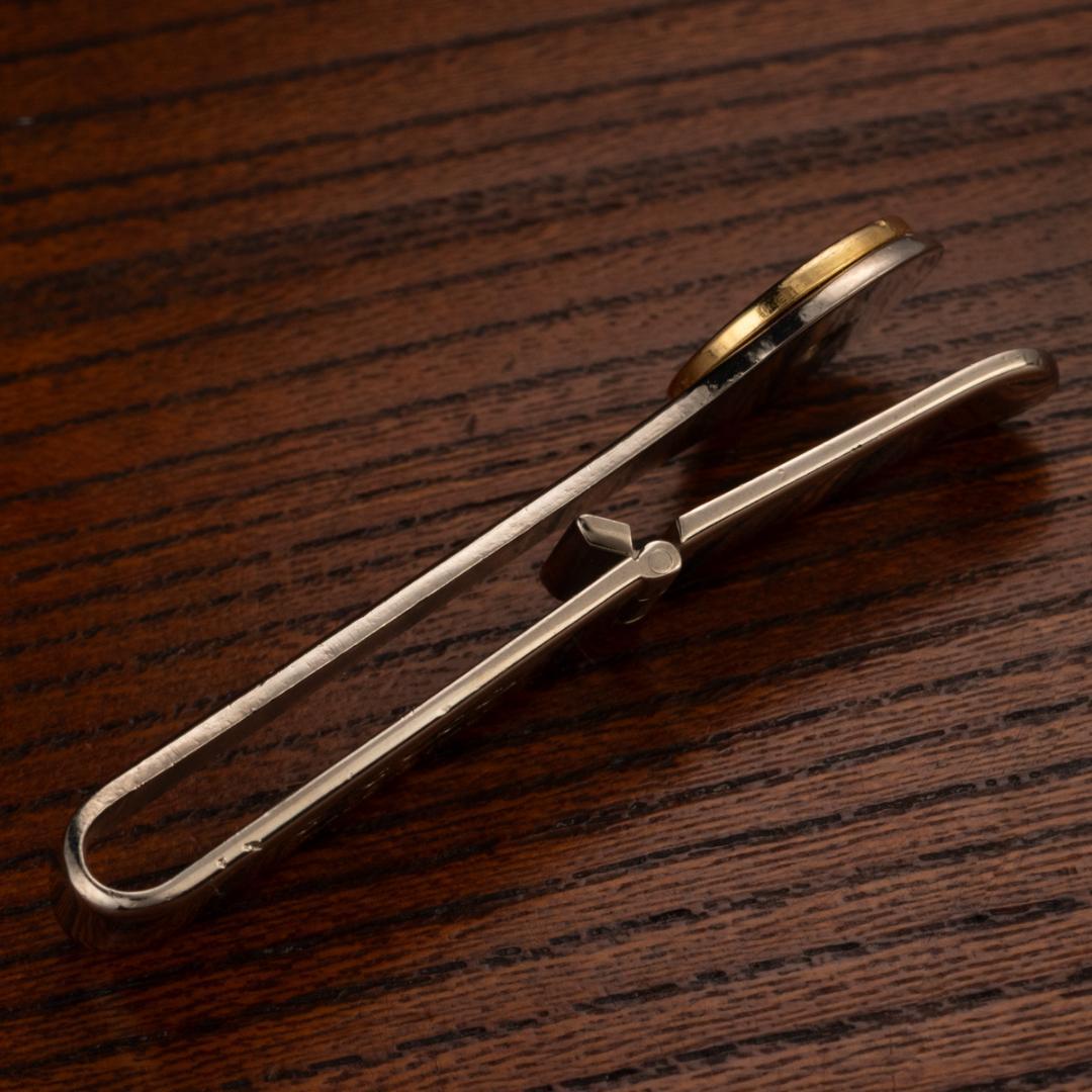 GUCCI 創業者グッチオの遺伝子を受け継ぐ紋章デザイン グッチ ネクタイピン