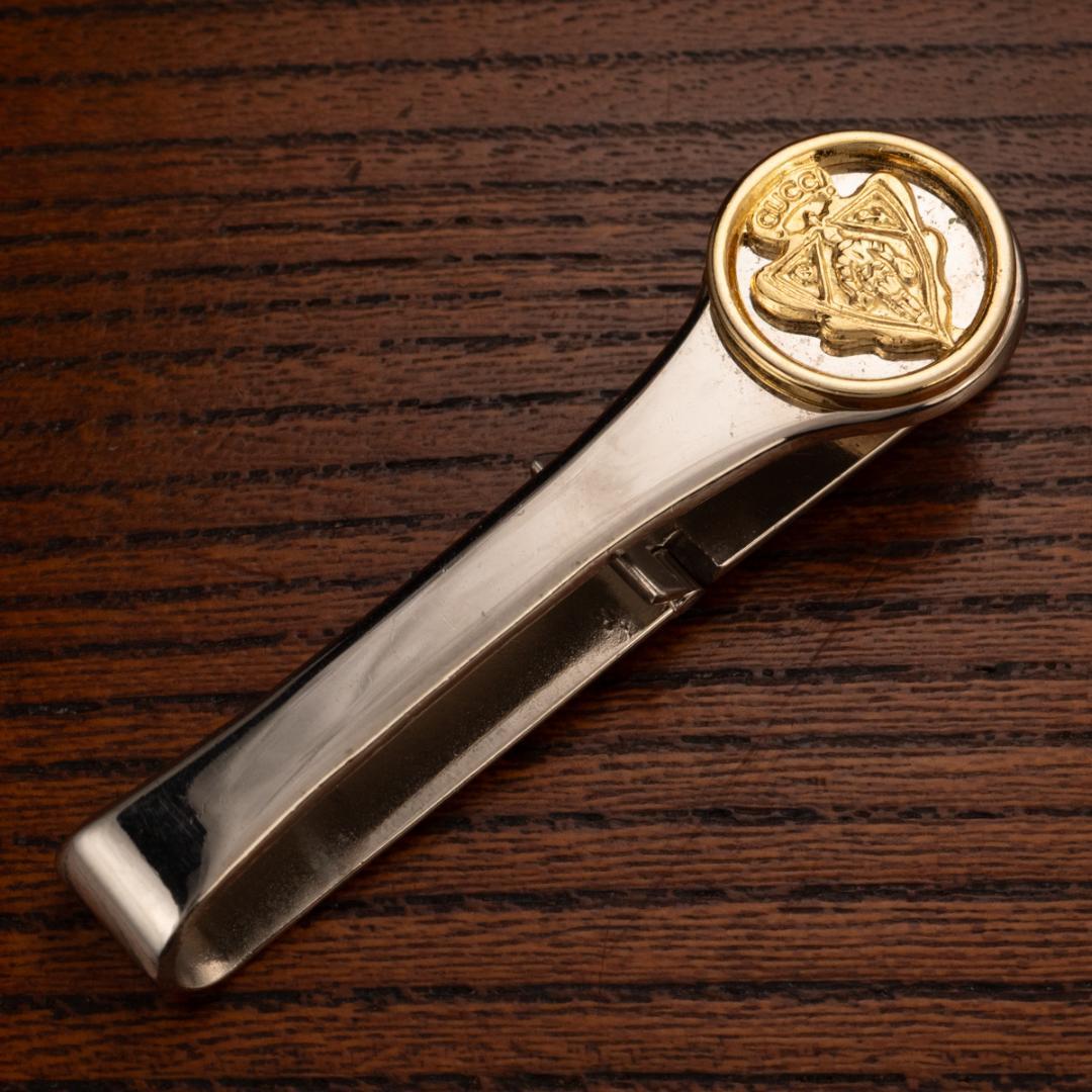 GUCCI 創業者グッチオの遺伝子を受け継ぐ紋章デザイン グッチ ネクタイピン