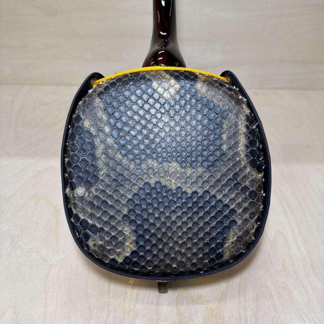 真壁型三線　仲嶺盛文作　本皮一枚張り ハードケース付き　こうさん専用