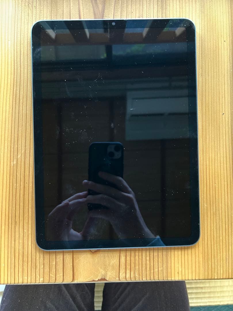 Apple iPad Air 本体　第五世代　青色　64GB Wi-Fiモデル