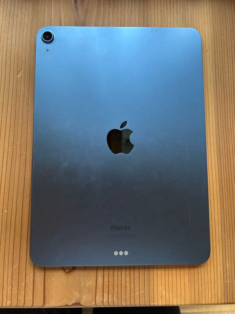 Apple iPad Air 本体　第五世代　青色　64GB Wi-Fiモデル