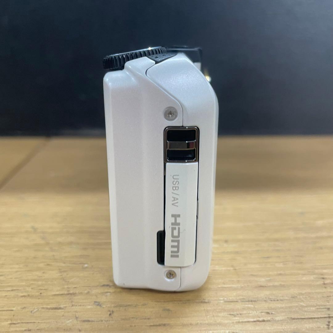 美品 Casio Exilim EX-ZR300 コンパクトデジタルカメラ