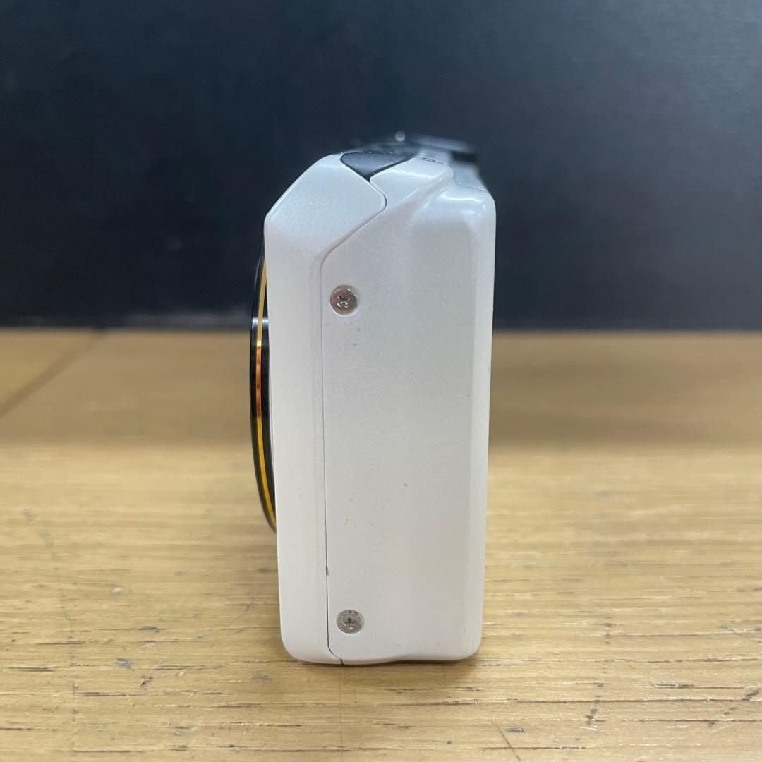 美品 Casio Exilim EX-ZR300 コンパクトデジタルカメラ