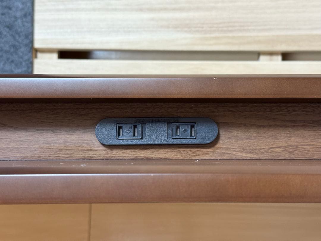 シモンズ ベッドフレームのみ ダブル 引き出し収納&コンセント付き