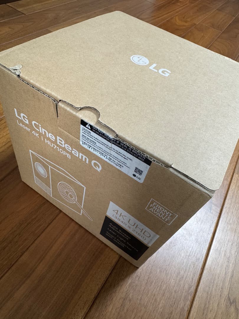 LG CineBeam Q プロジェクター