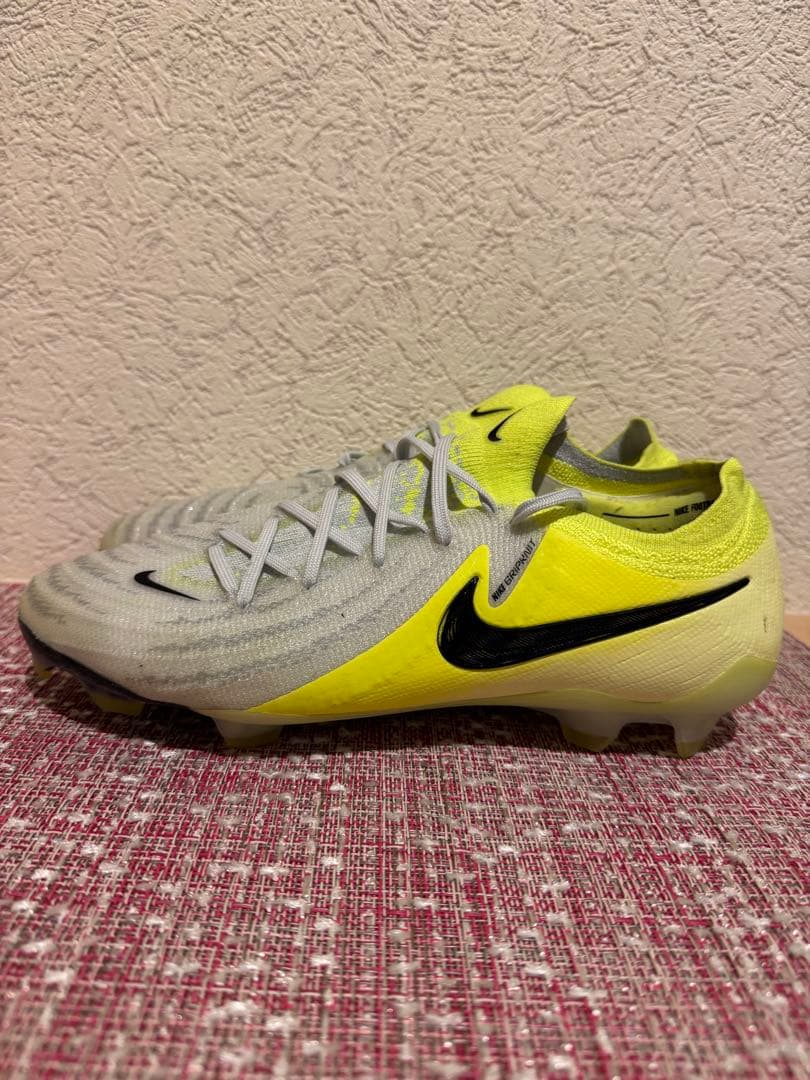 NIKE ファントム