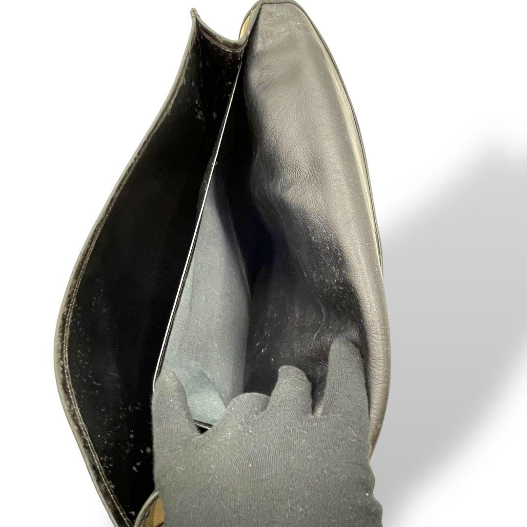 美品　バーバリー　クラッチバッグ　PCケース　ノバチェック　シャドー　レザー