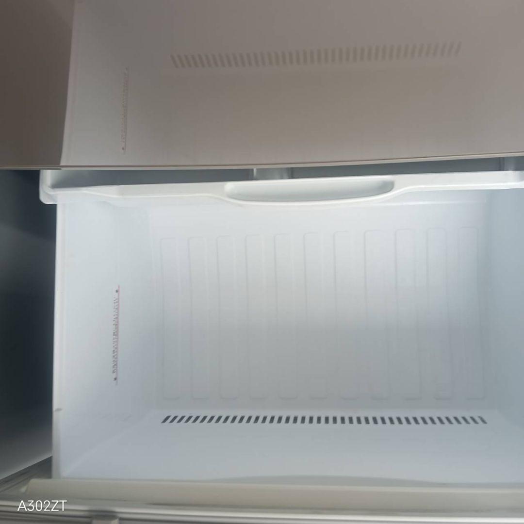 0142◀設置まで対応 三菱　自動製氷機能付き大型冷蔵庫　331L