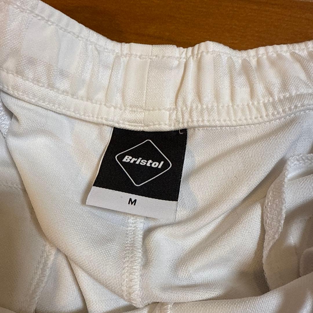 F.C.Real Bristol ホワイトショートパンツ　f.c.r.b