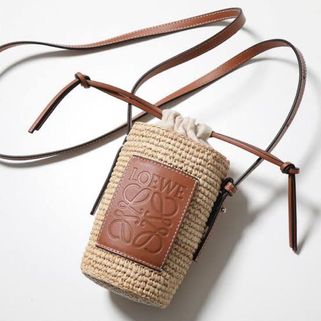 ロエベ　ノベルティ　カゴバック　ラフィアショルダーバッグ