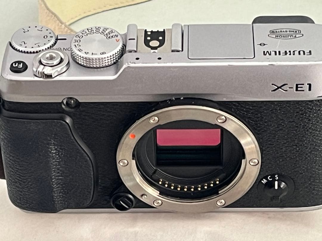 Tsuki富士フイルム　X-E1 カメラシルバー　16-50mmズーム