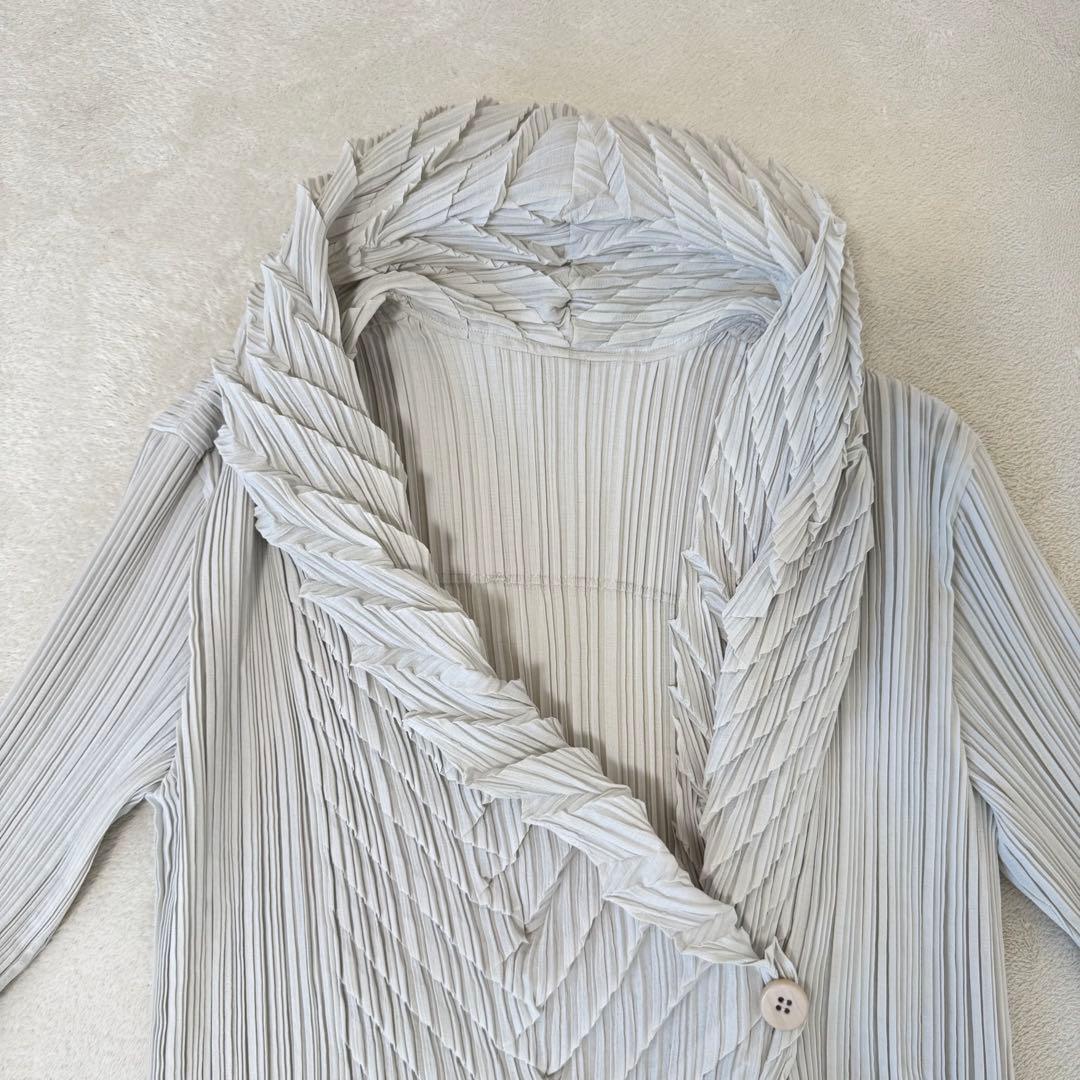 極美品✨ISSEY MIYAKE プリーツ　立体　変形　ジャケット　ライトグレー