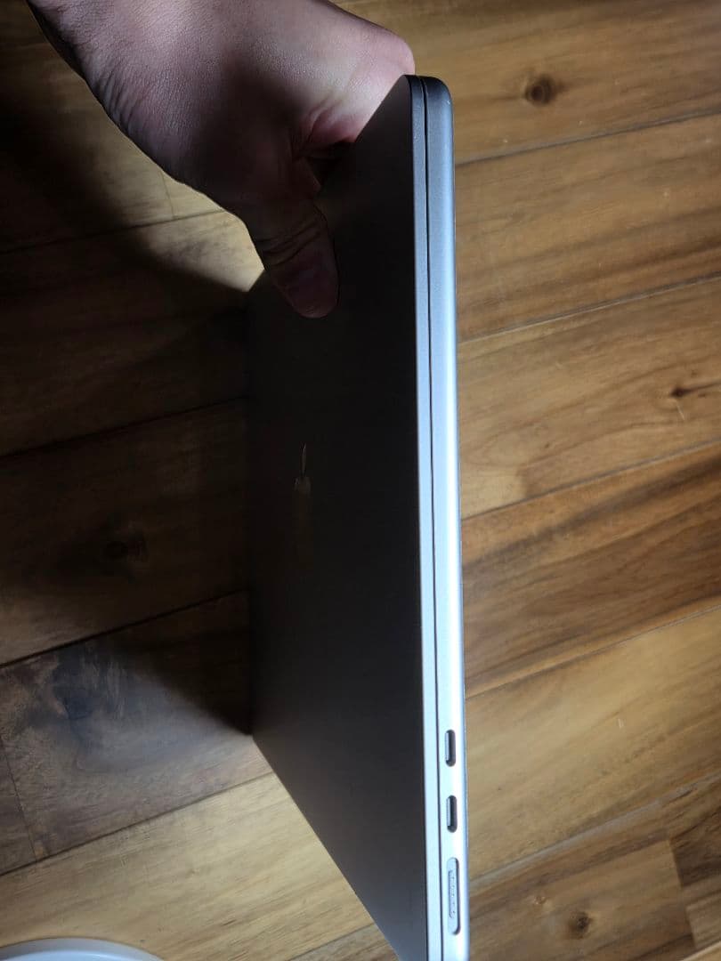 MacBook Air 13.6インチ　　16GB 256GB　【訳あり】