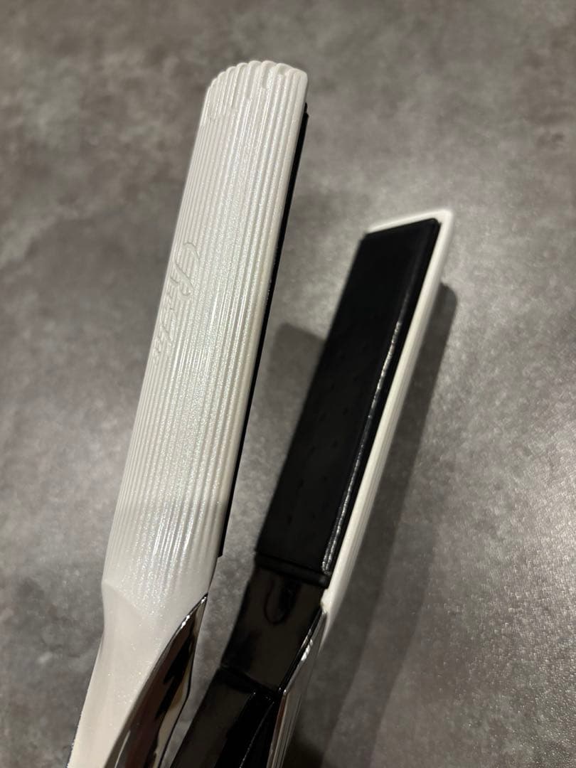 【⭐️箱不要¥500割引】MTG リファ　ReFaストレートヘアアイロン①