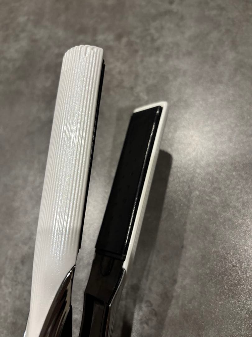 【⭐️箱不要¥500割引】MTG リファ　ReFaストレートヘアアイロン①