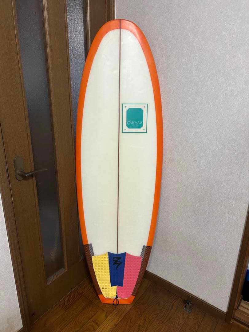 送料込み！CANVAS SURFBOARDS(キャンバス　サーフボード)5.4