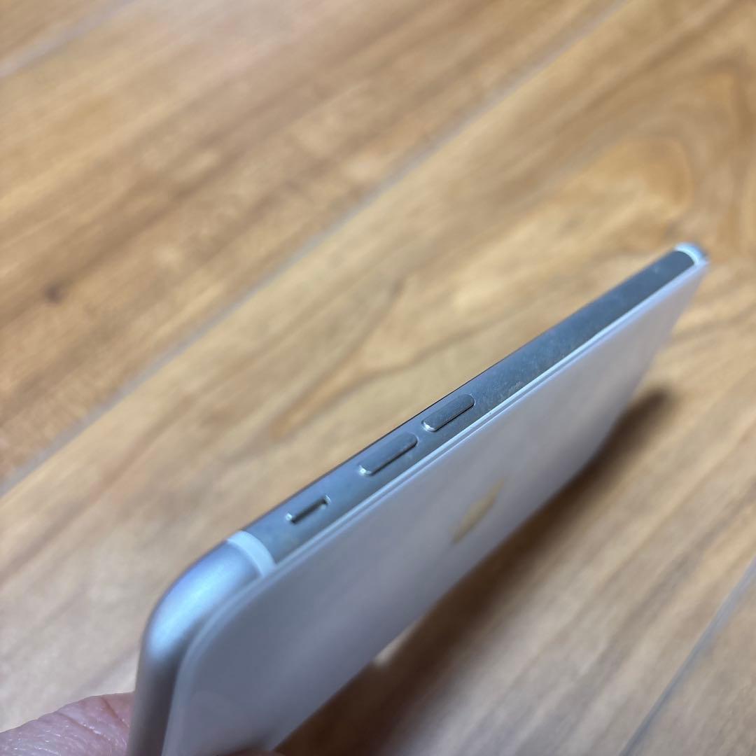 iPhone SE (第3世代) 64GB スターライト