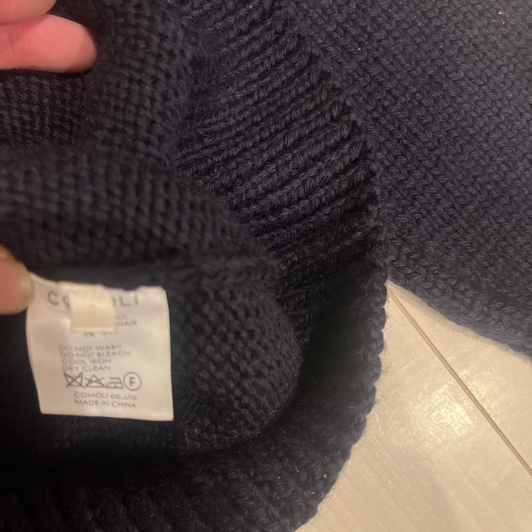 新品comoliネイビーニットセーター