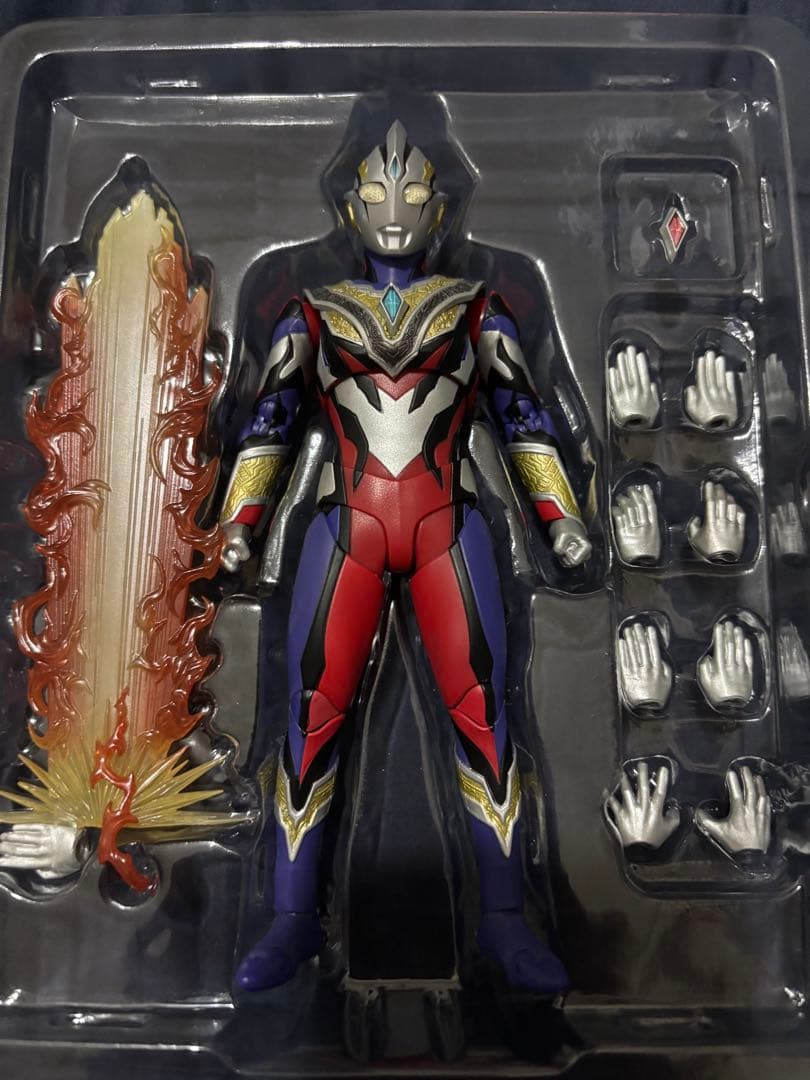 【ジャンク】S.H.Figuartsウルトラマントリガー 全タイプセット