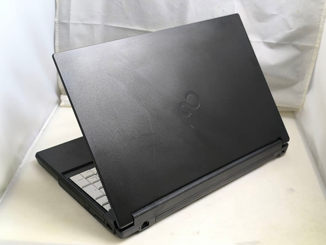 富士通A5513/N//i5 1345U+16G+Nvme512GB