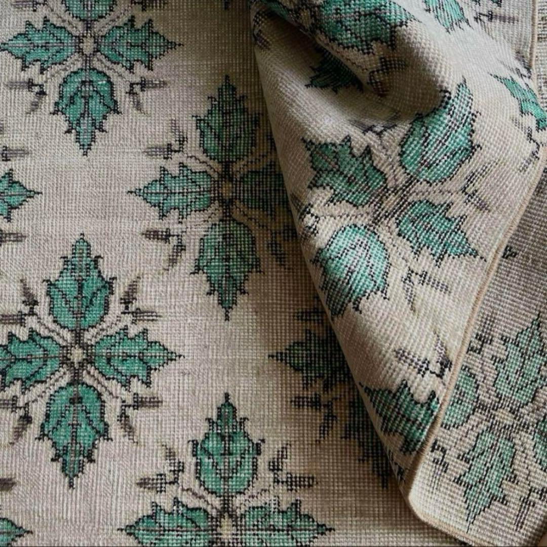 ヴィンテージトルコラグ　207✖️117 リーフ柄ベージュグリーン