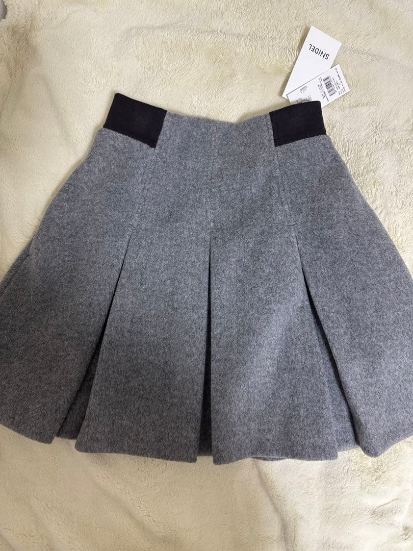 スナイデル　ウエストリブプリーツミニスカート