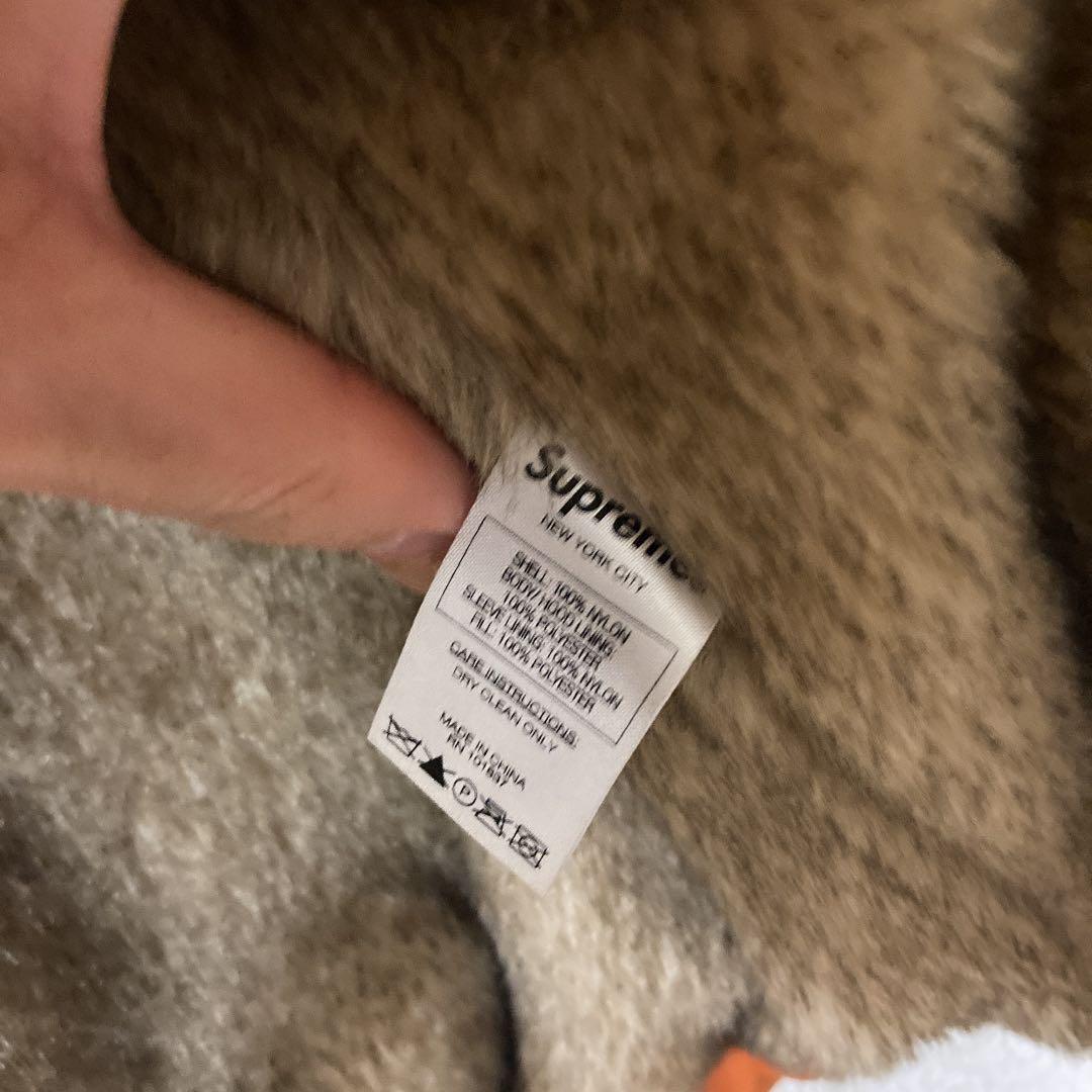 シュプリーム の冬用ジャケット