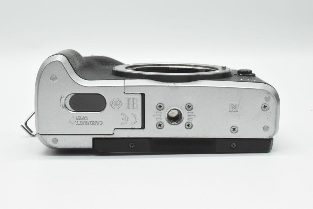 Canon キャノン eos m6 カメラ