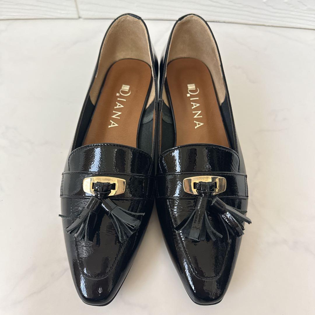 yu ダイアナ エナメル タッセル ローファー 23.5 黒 本革 レザー