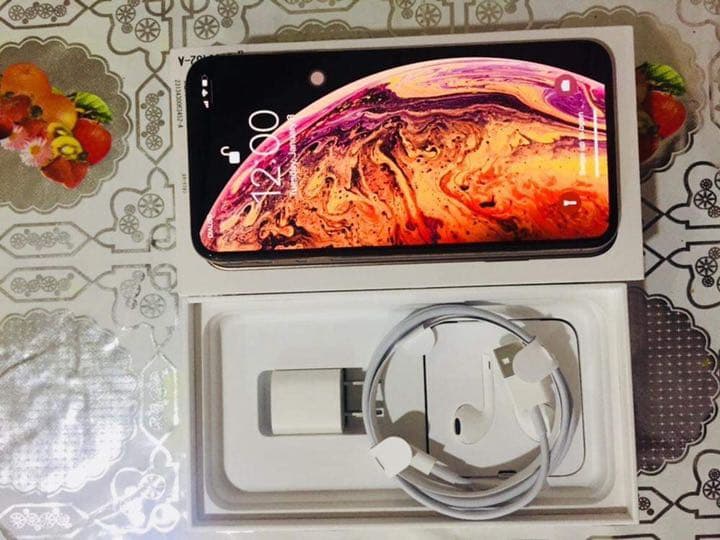 iPhone XS Max 256GB sim フリ