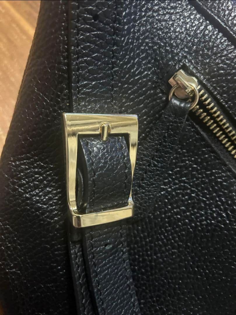 フレームワーク　オウレンティレザー ボディバッグ 黒