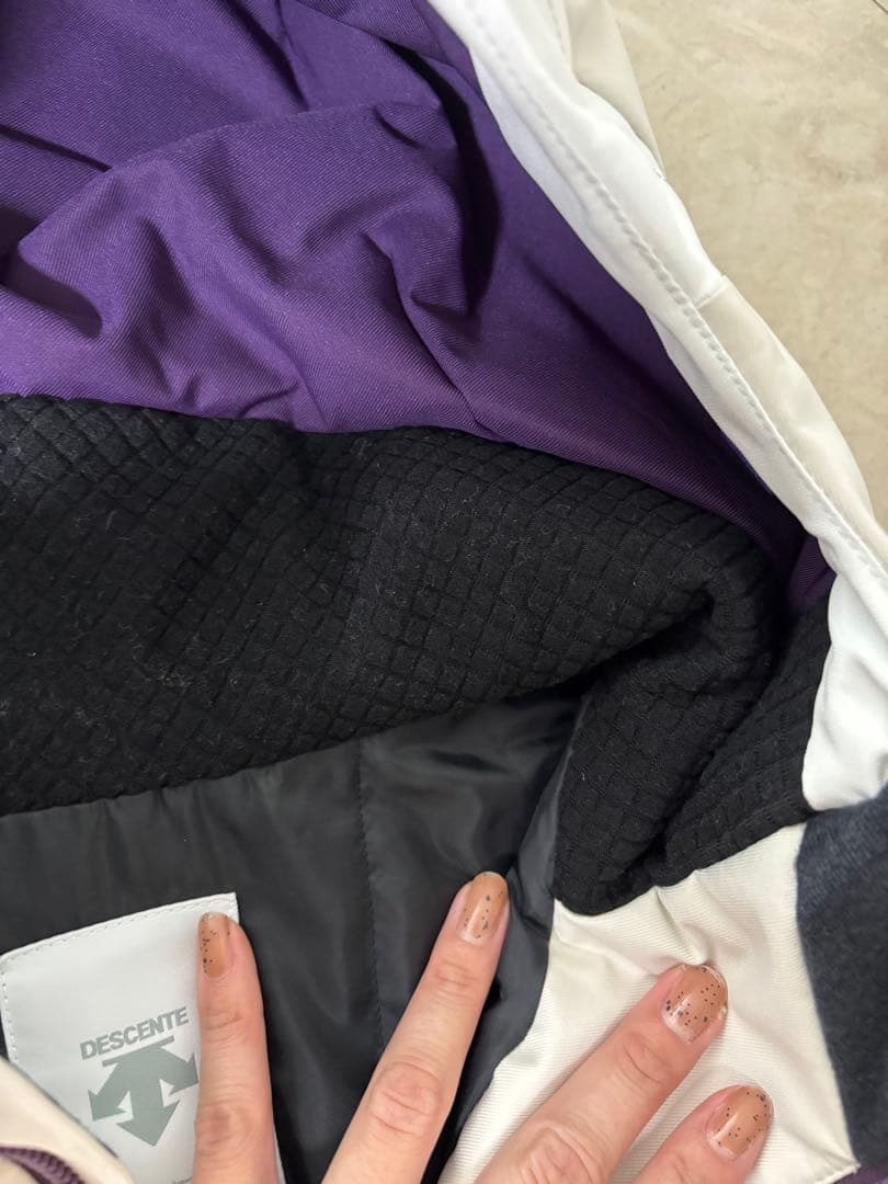 DESCENTE ホワイトスキーウェア フード付き　ユニセックス