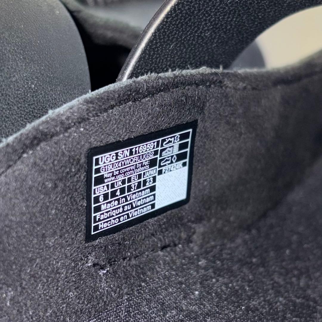 【超美品】【23cm】【黒】【厚底】UGG ゴールデンスターハイクロッグ