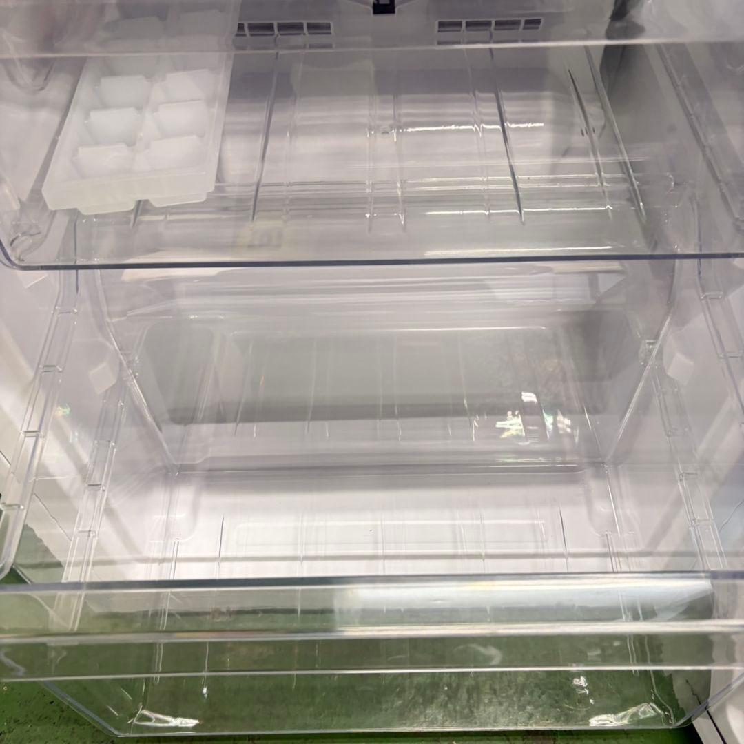 637 2023年製　冷蔵庫　小型　一人暮らし　100L〜200L 洗濯機も有