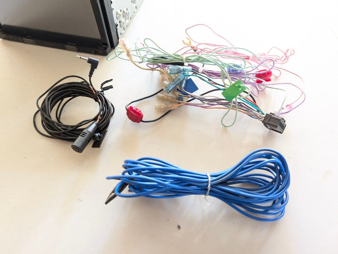 カロッツェリア 楽ナビ AVIC-RZ06 カーナビ