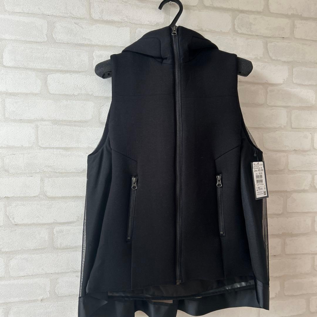 【新品未使用】ヤマダヤ　フード付き黒ベスト