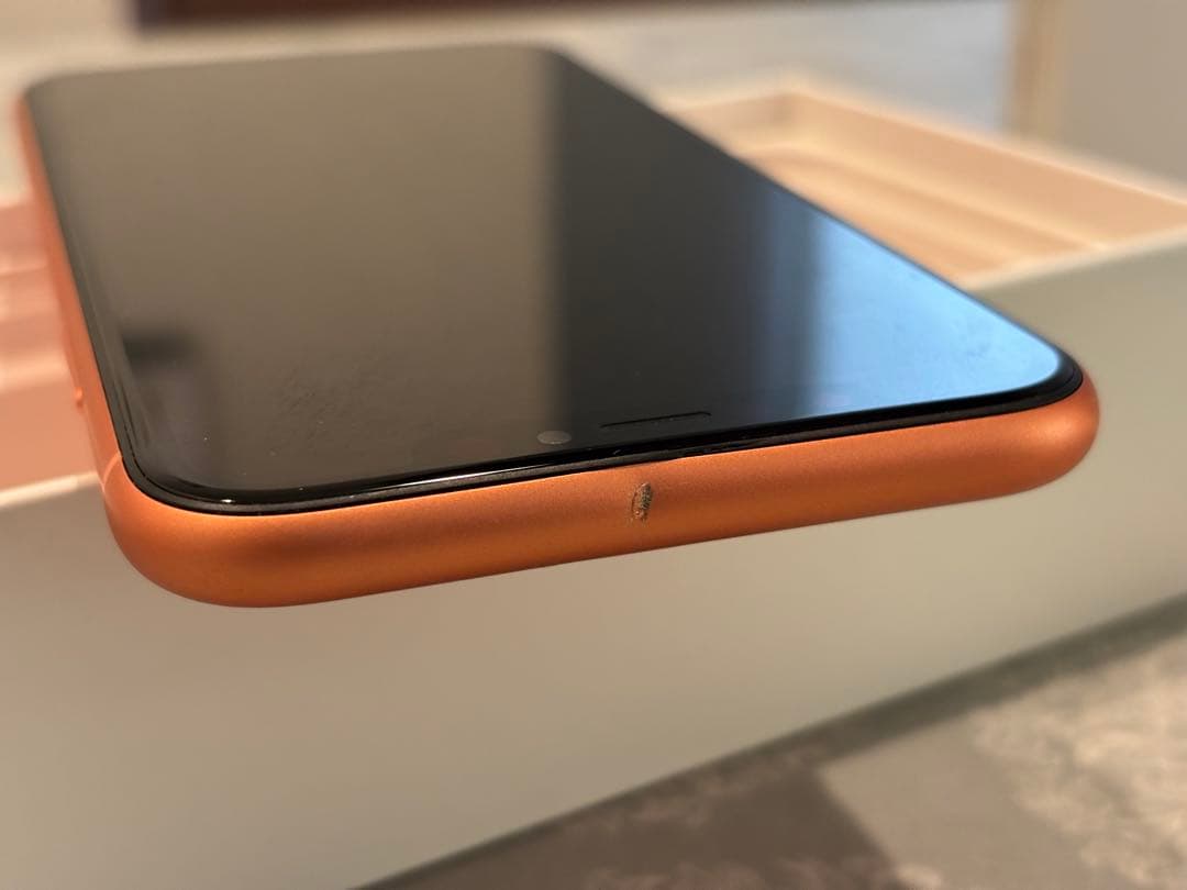 iPhone XR Coral 128GB バッテリー81% SIMフリー