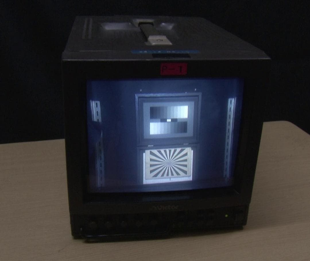 Victor TM-1000S型　ブラウン管　10inchモニター　　001