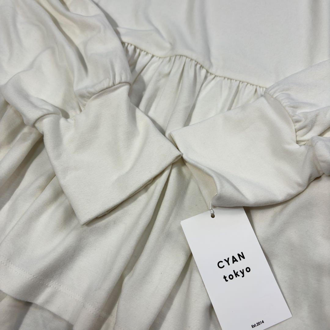 【25AW 】CYAN tokyo ラウンドギャザーウォームドルマンTOPS 白