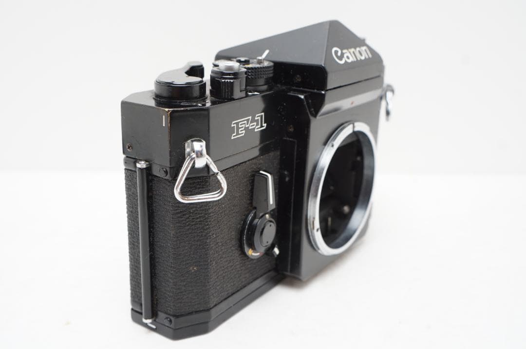 ＜ジャンク＞　Canon F-1 フィルムカメラ