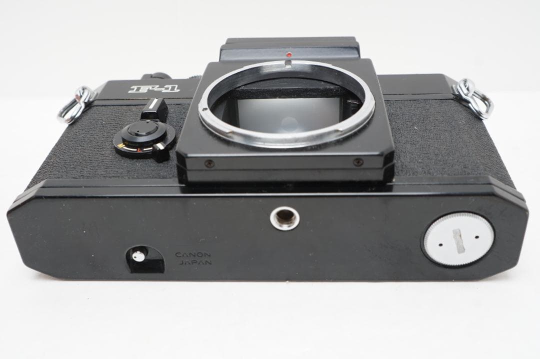 ＜ジャンク＞　Canon F-1 フィルムカメラ