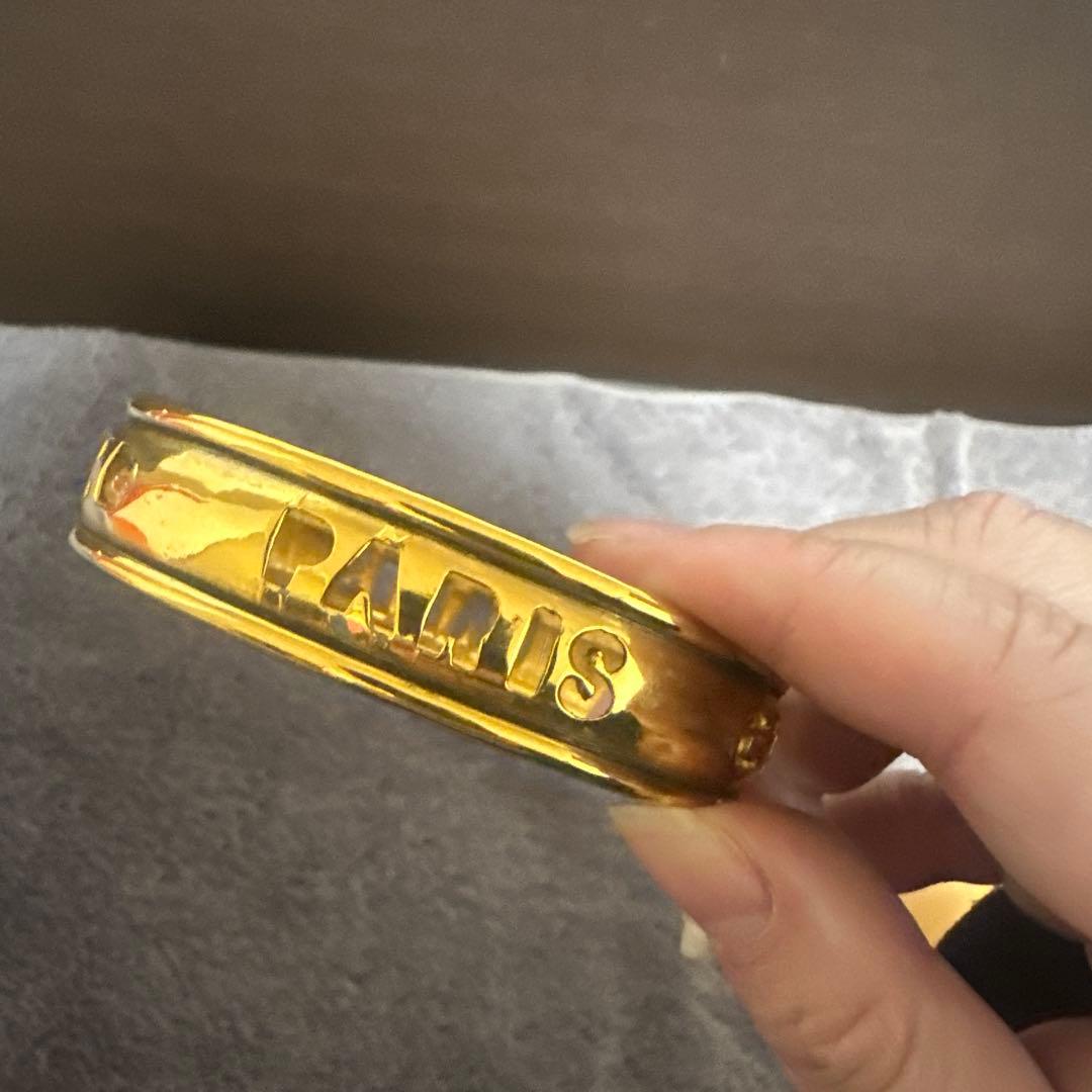 CHANEL ヴィンテージロゴくり抜きブレスレット