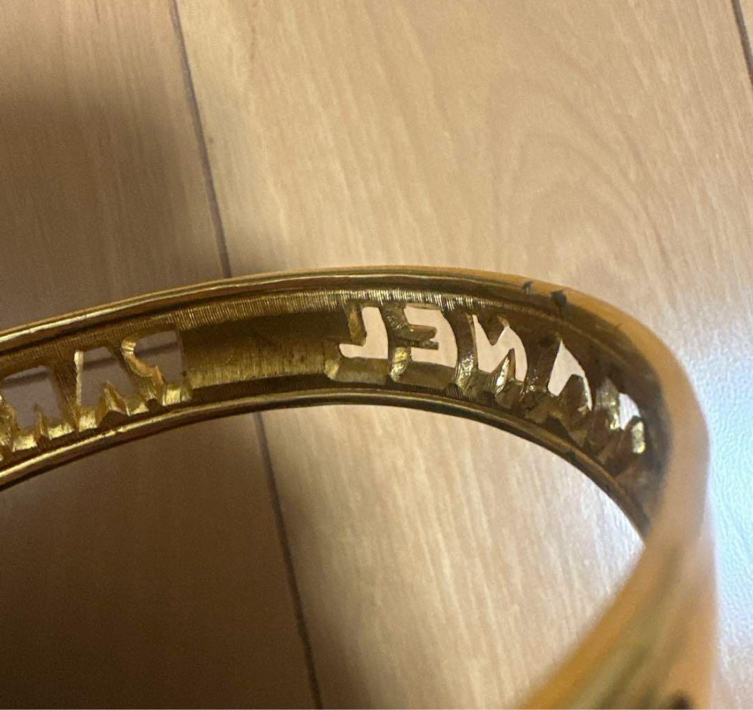 CHANEL ヴィンテージロゴくり抜きブレスレット