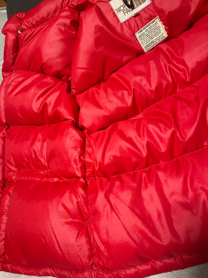 茶タグ　ノースフェイス　ダウンベスト　size M 美品　レッド