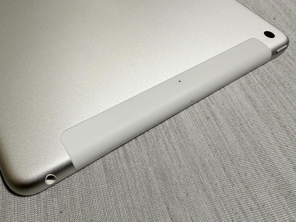 iPad（第5世代）128GB Wi-Fi＋CellularとiPadmini付