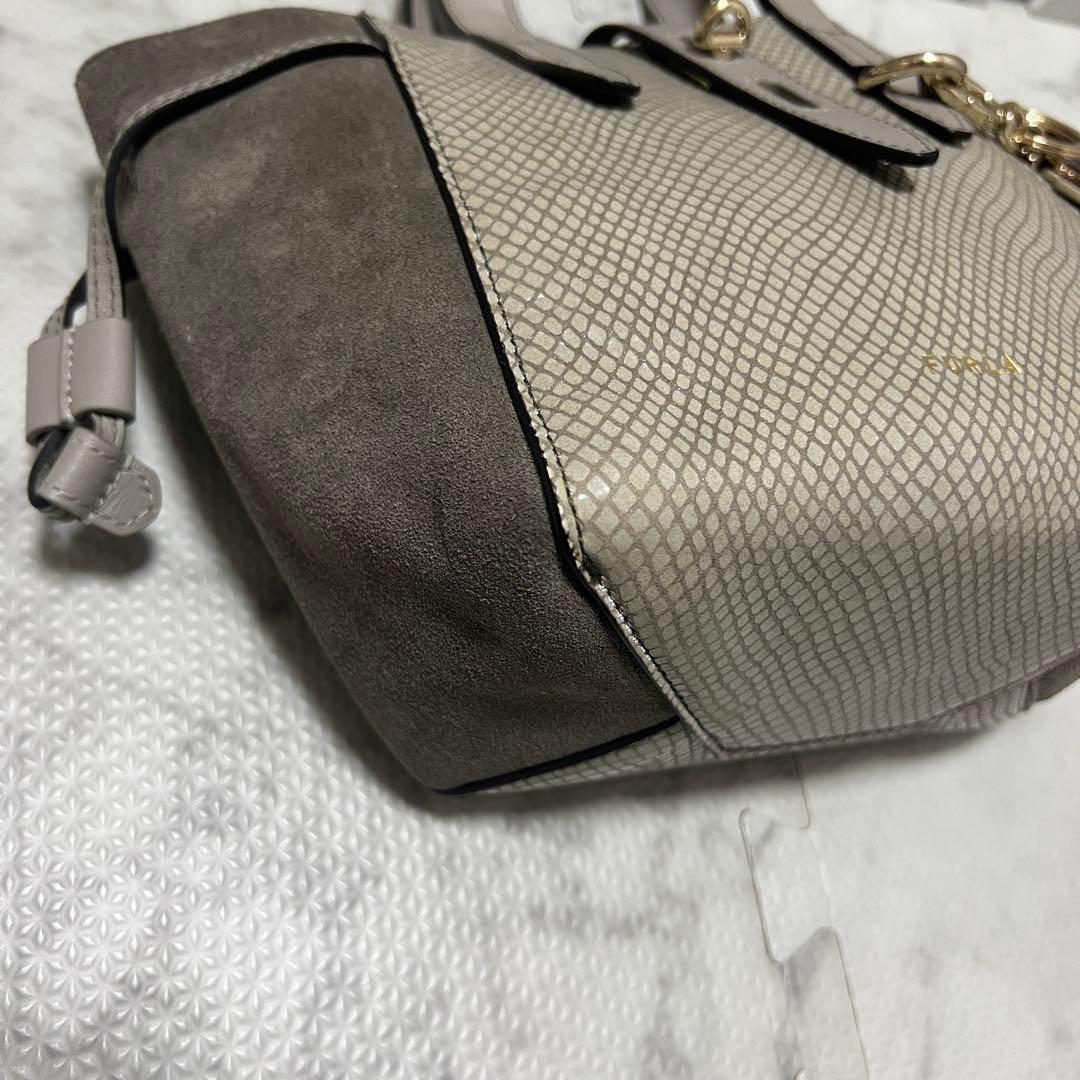 極美品✨フルラ ネット ミニ ハンドバッグ レザー スエード ハートチャーム付き