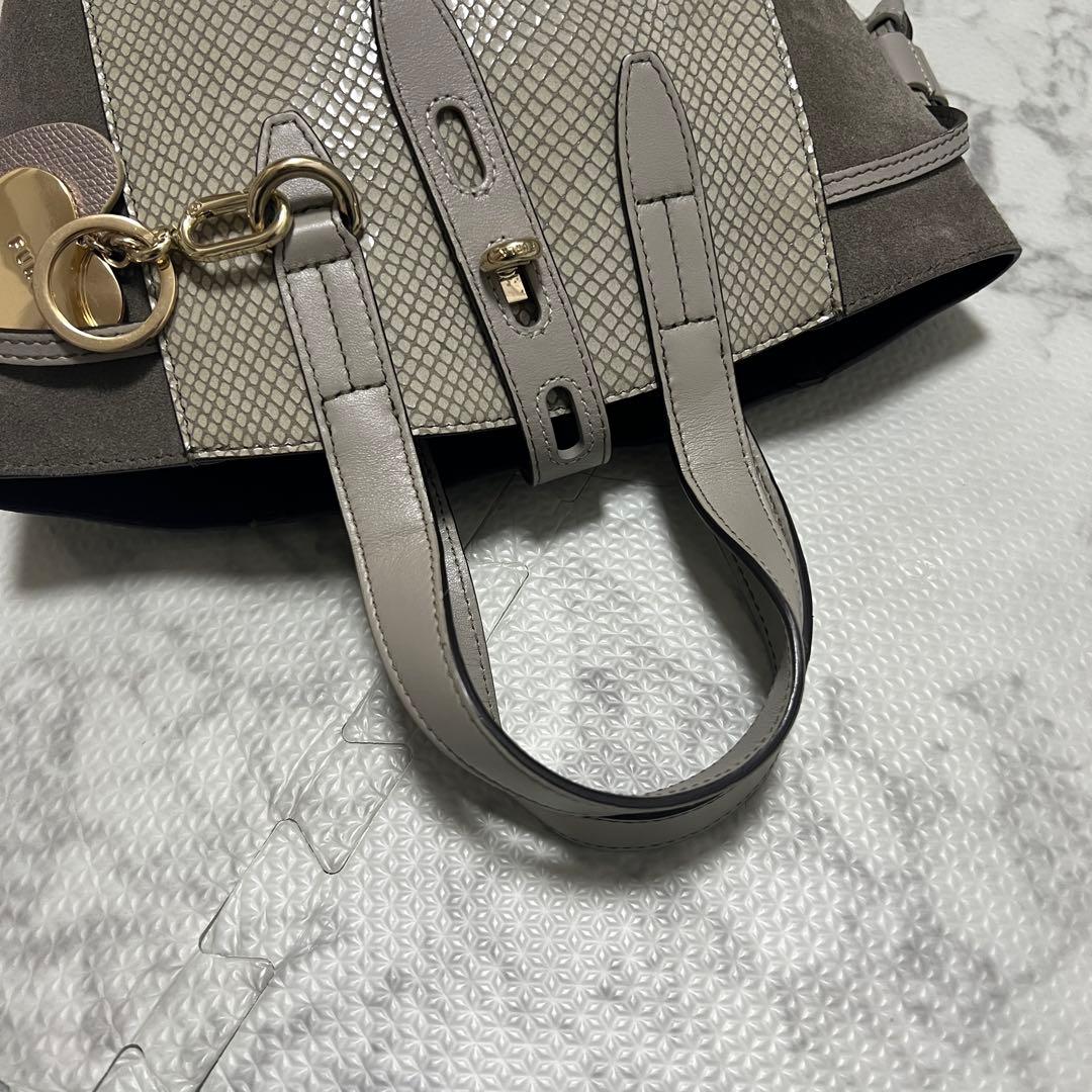 極美品✨フルラ ネット ミニ ハンドバッグ レザー スエード ハートチャーム付き