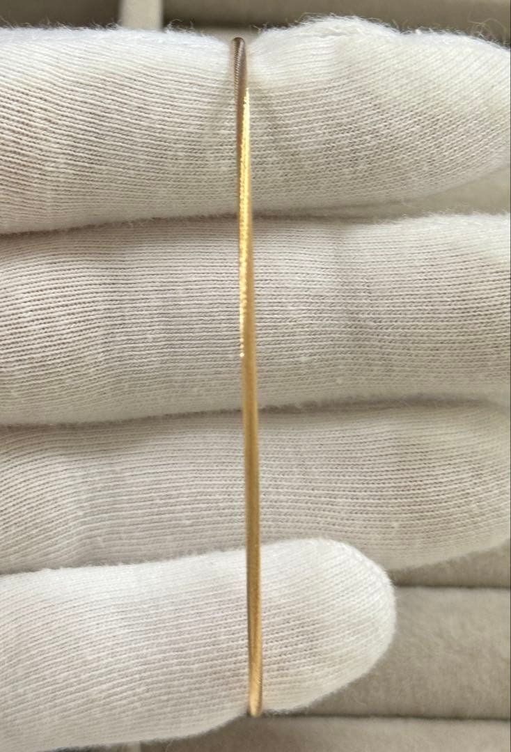 K18デザインバングル　ブレスレット　イエローゴールド　18金