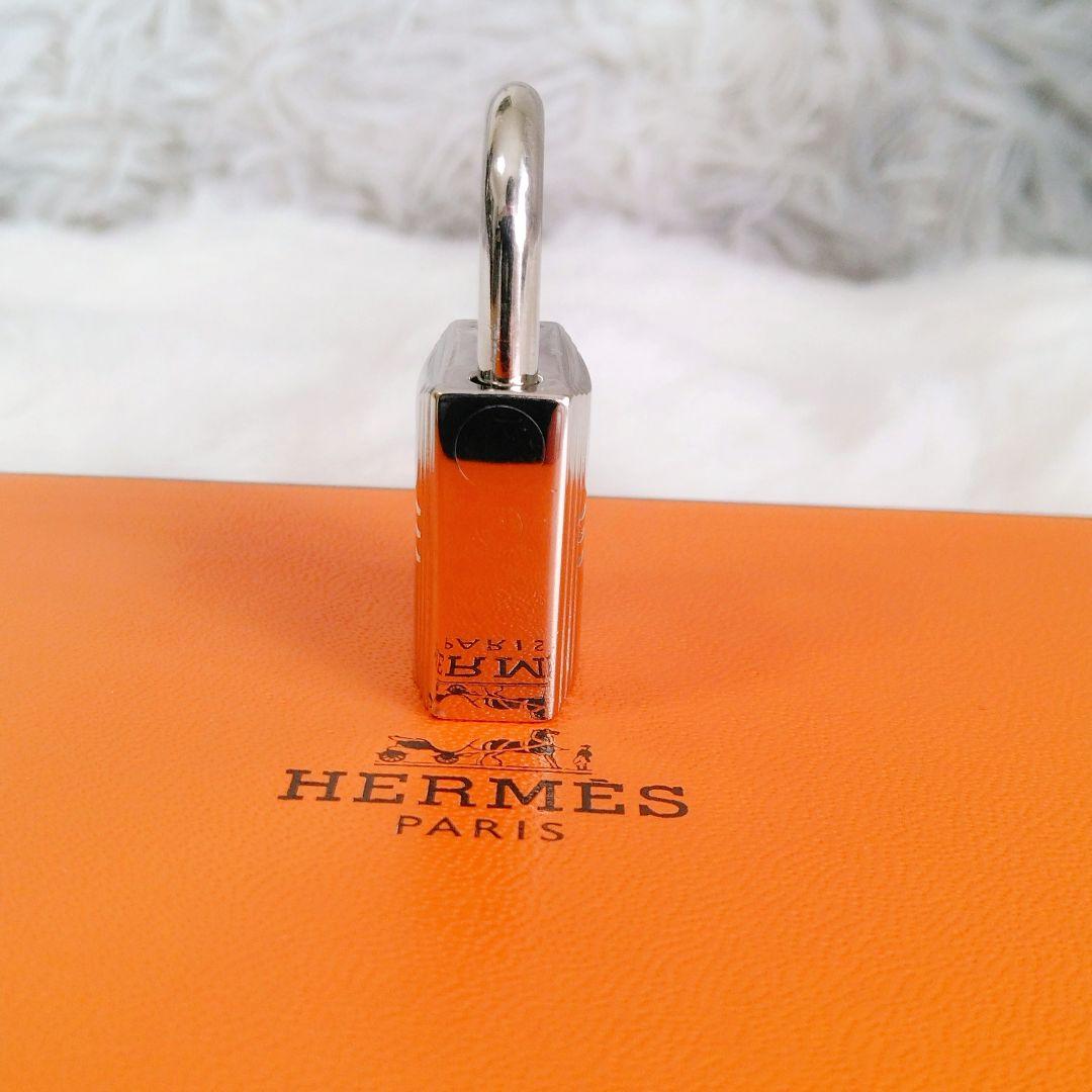 【美品】 HERMES エルメス　 カデナ　南京錠　鍵2ケ付き